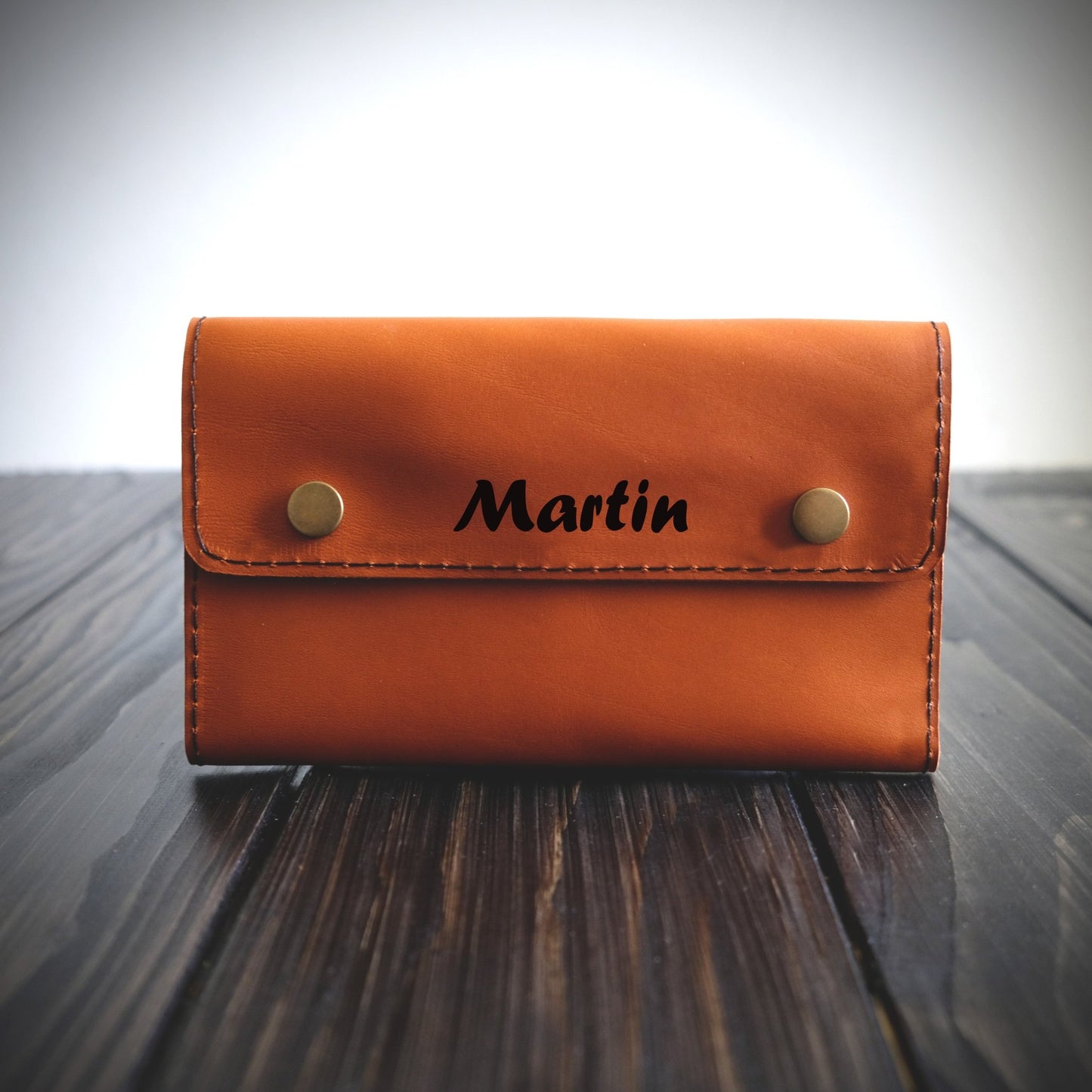 Astuccio porta tabacco in pelle personalizzabile marrone - Munkiy Italy - Astuccio per tabacco