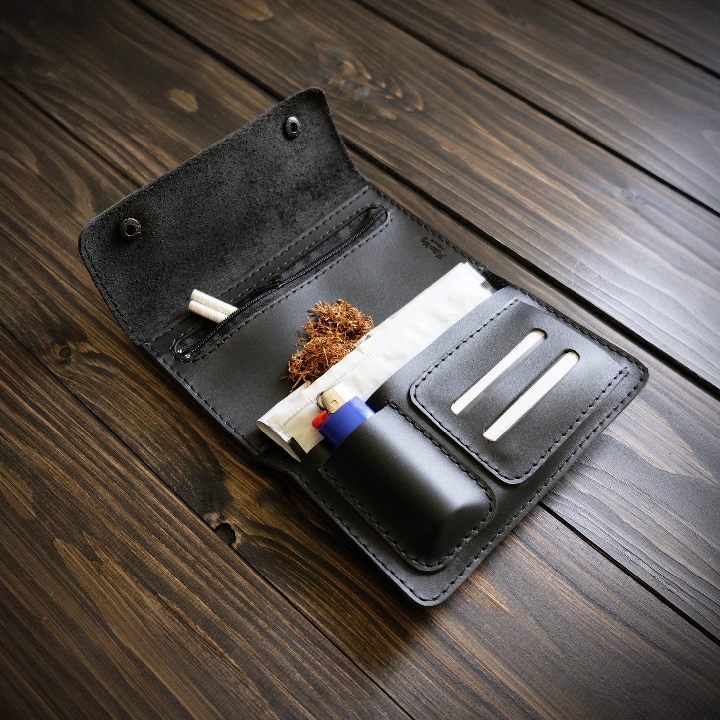 Astuccio porta tabacco in pelle personalizzabile nero - Munkiy Italy - Astuccio per tabacco
