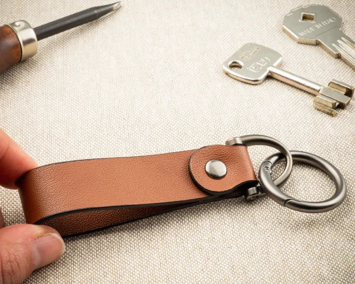 Portachiavi Personalizzato in Vera Pelle Marrone Legno